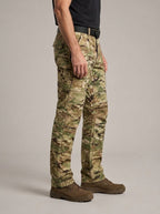 SEBASTIÁN pantalón táctico verde militar, cuerpo entero con cara