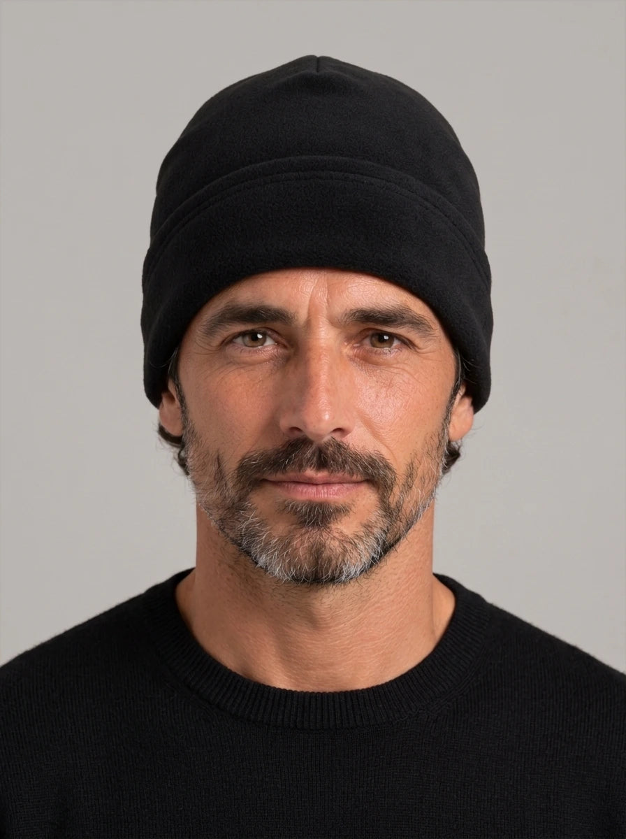 CHUS - Gorro polar negro puesto, de frente