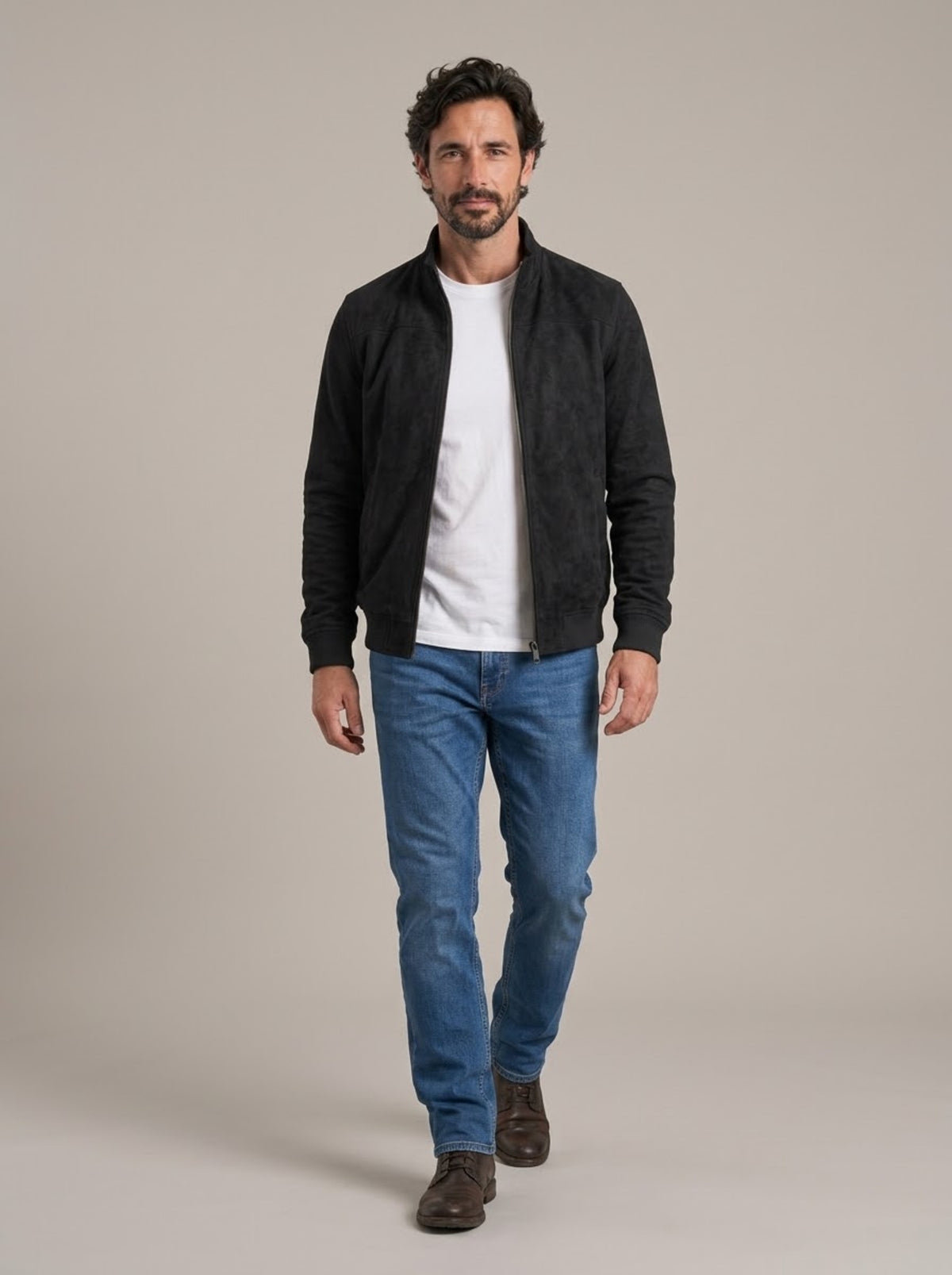 Look completo con la chaqueta ligera XIMO negra, cuerpo entero