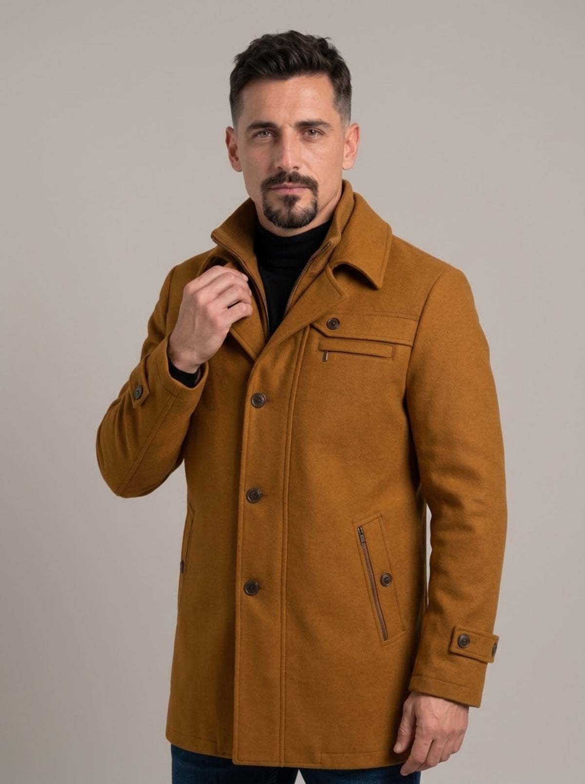 Gabardina de invierno ALVARO abrochada, vista de frente