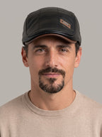LEONARDO gorra plana piel frente