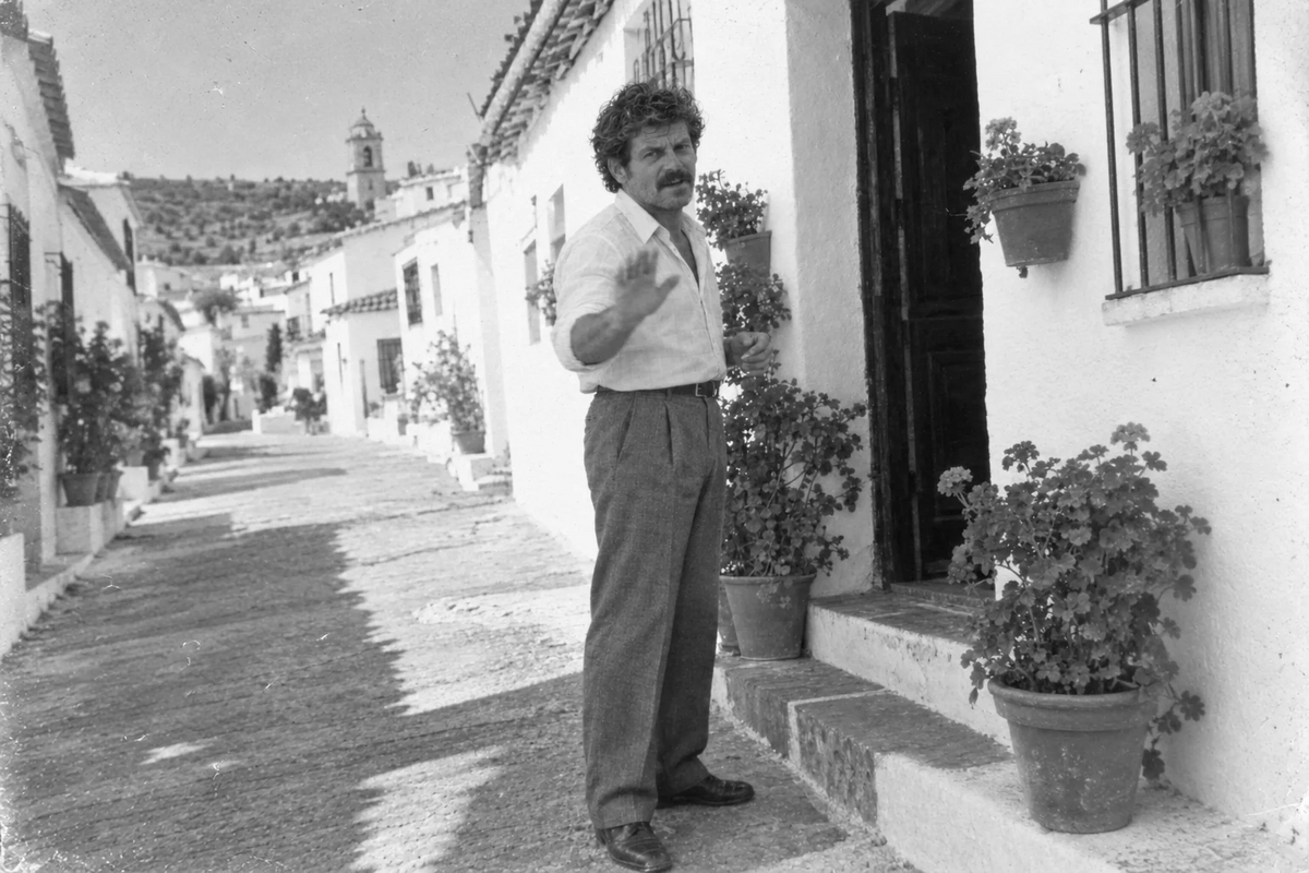 El padre de Curro, un domingo de 1974.