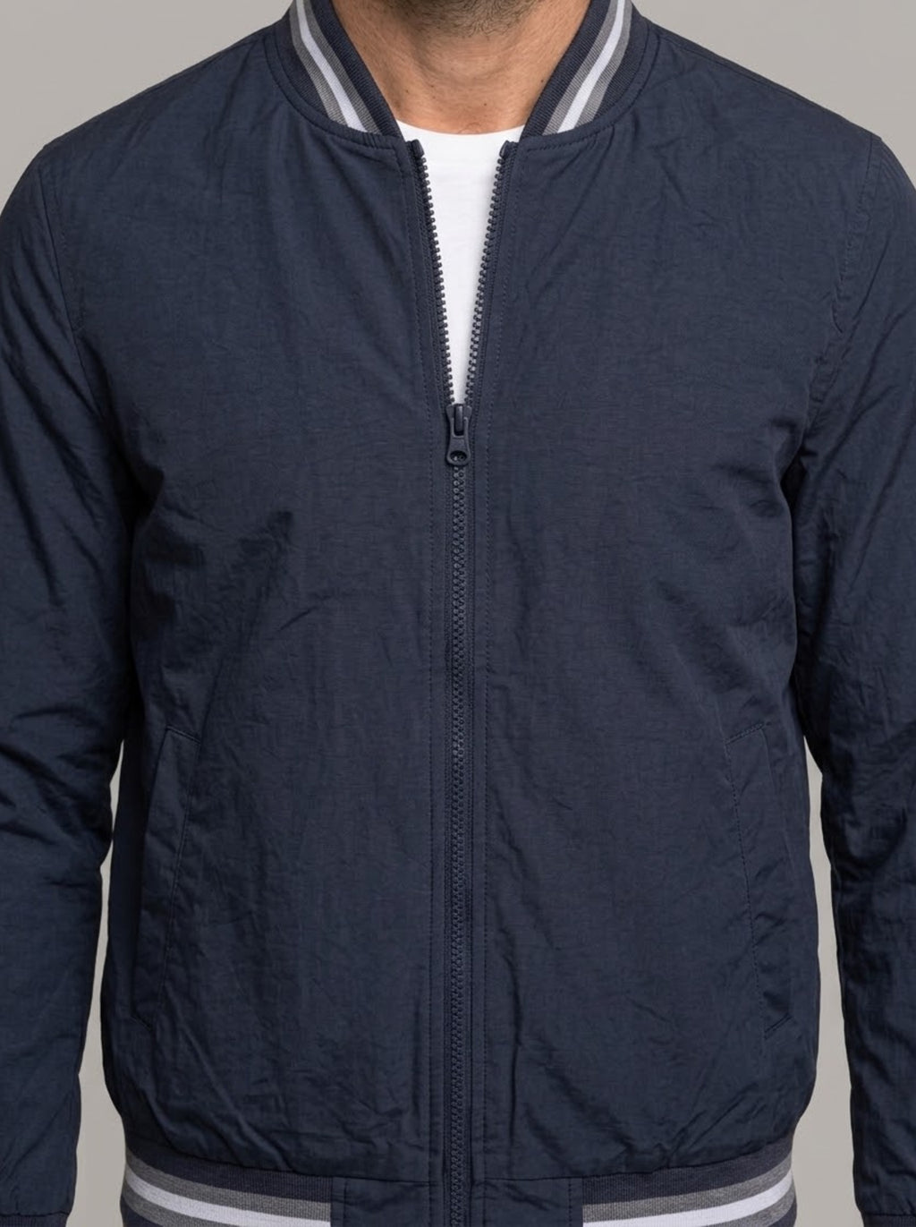 MANUEL ANTONIO chaqueta bomber urbana - detalle