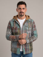JOSÉ FÉLIX chaqueta acolchada patchwork - plano medio